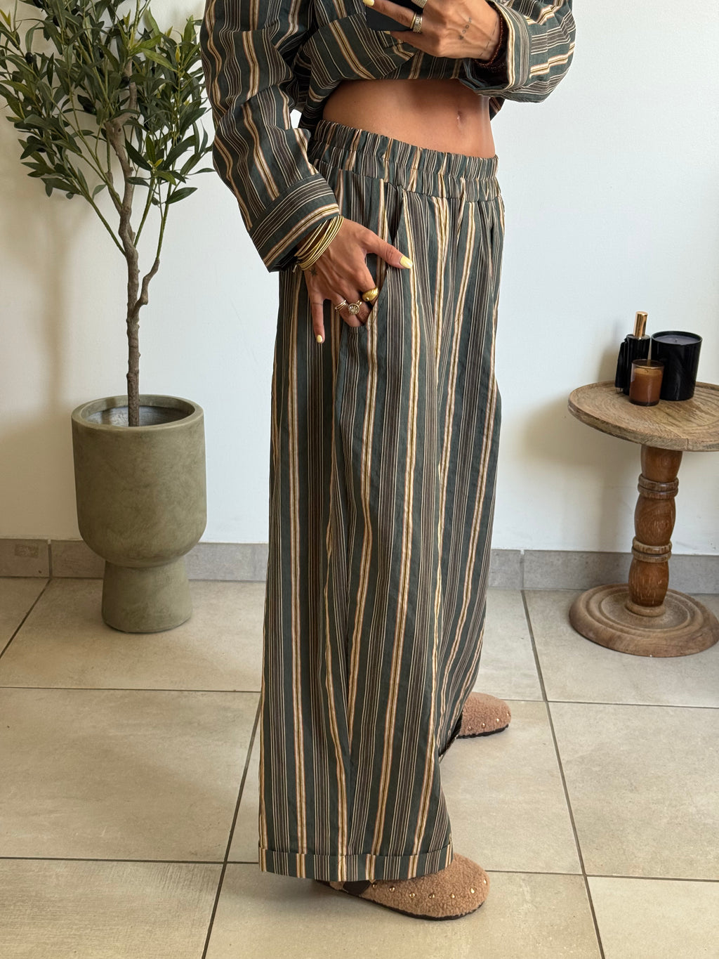 Pantalon large rayé kaki