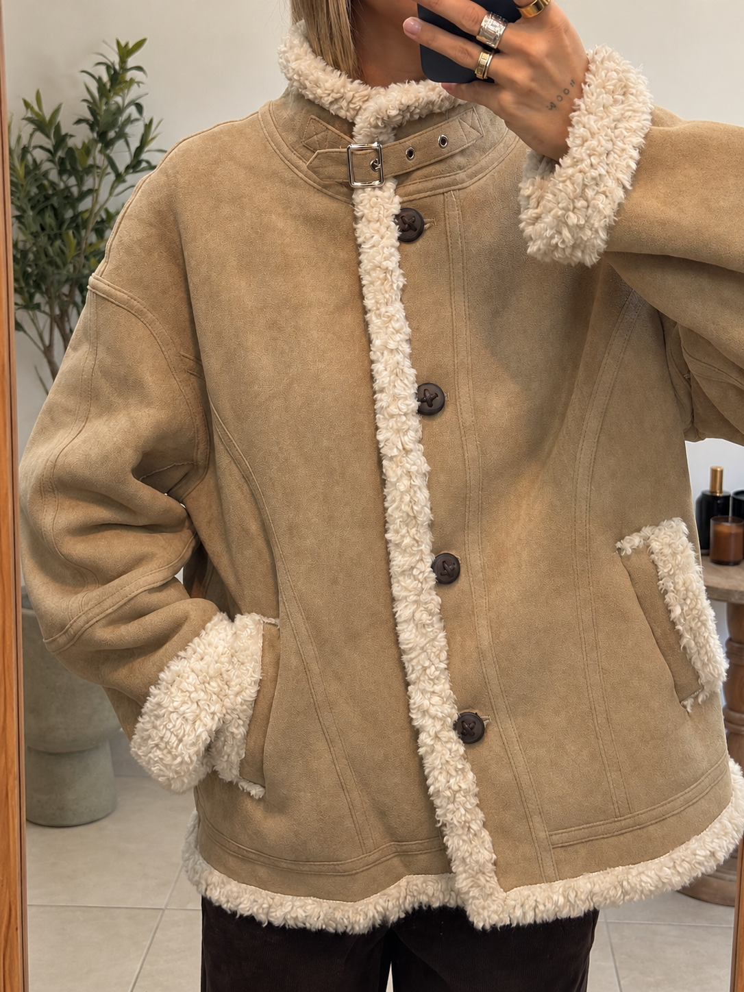 Veste Alba à poches latérales et fermeture boutonnée