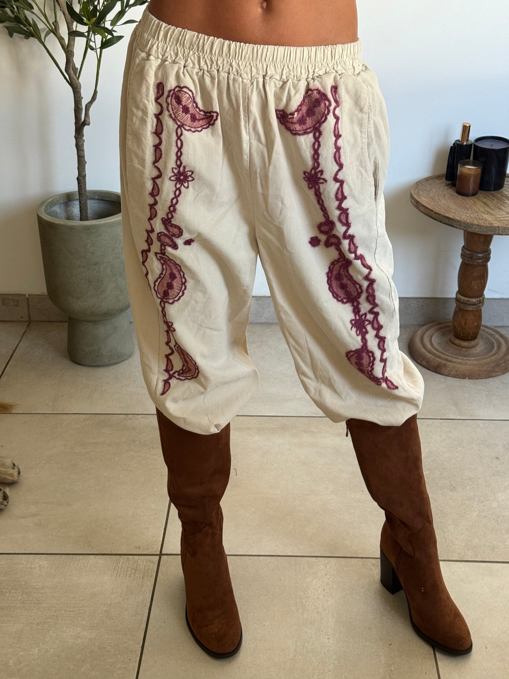 Pantalon écrue effet velours