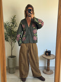 Kimono vert kaki à broderies florales