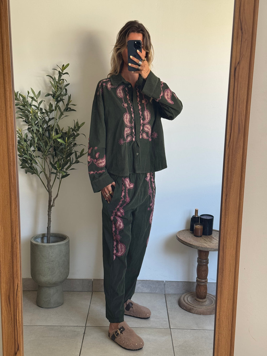 Pantalon kaki effet velours