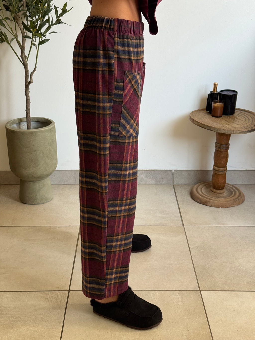 Pantalon à carreaux bordeaux femme coupe droite