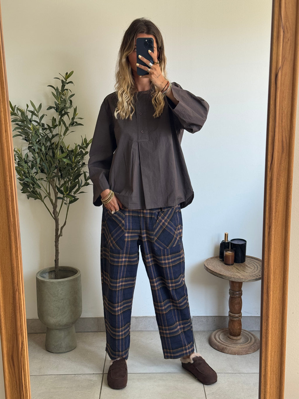 Pantalon femme à carreaux bleu marine