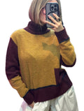 Pull femme col roulé graphique moutarde et bordeaux