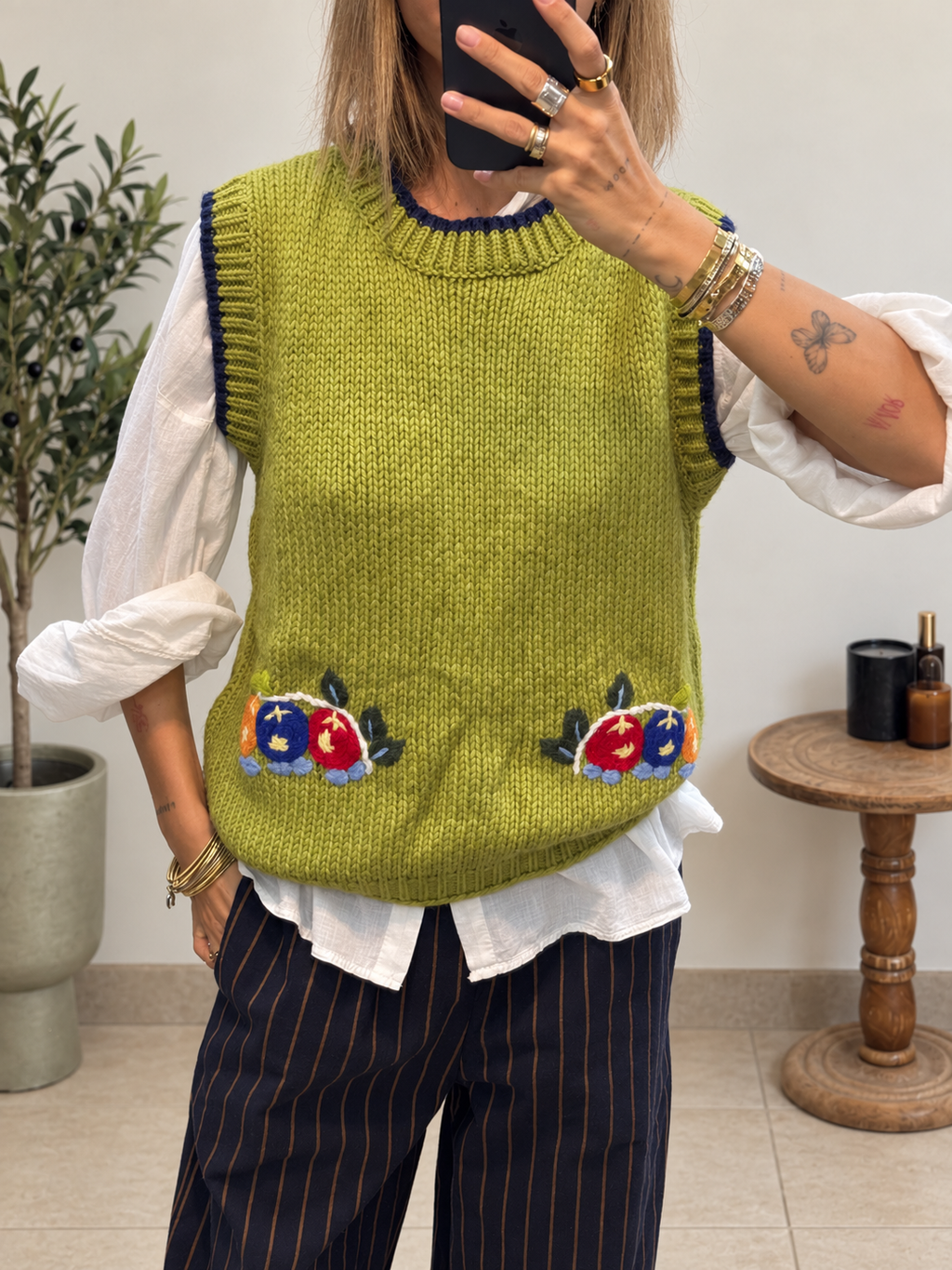Pull Noline vert à motifs brodés et finitions côtelées