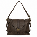 Sac bandoulière Biba marron en cuir à rabat