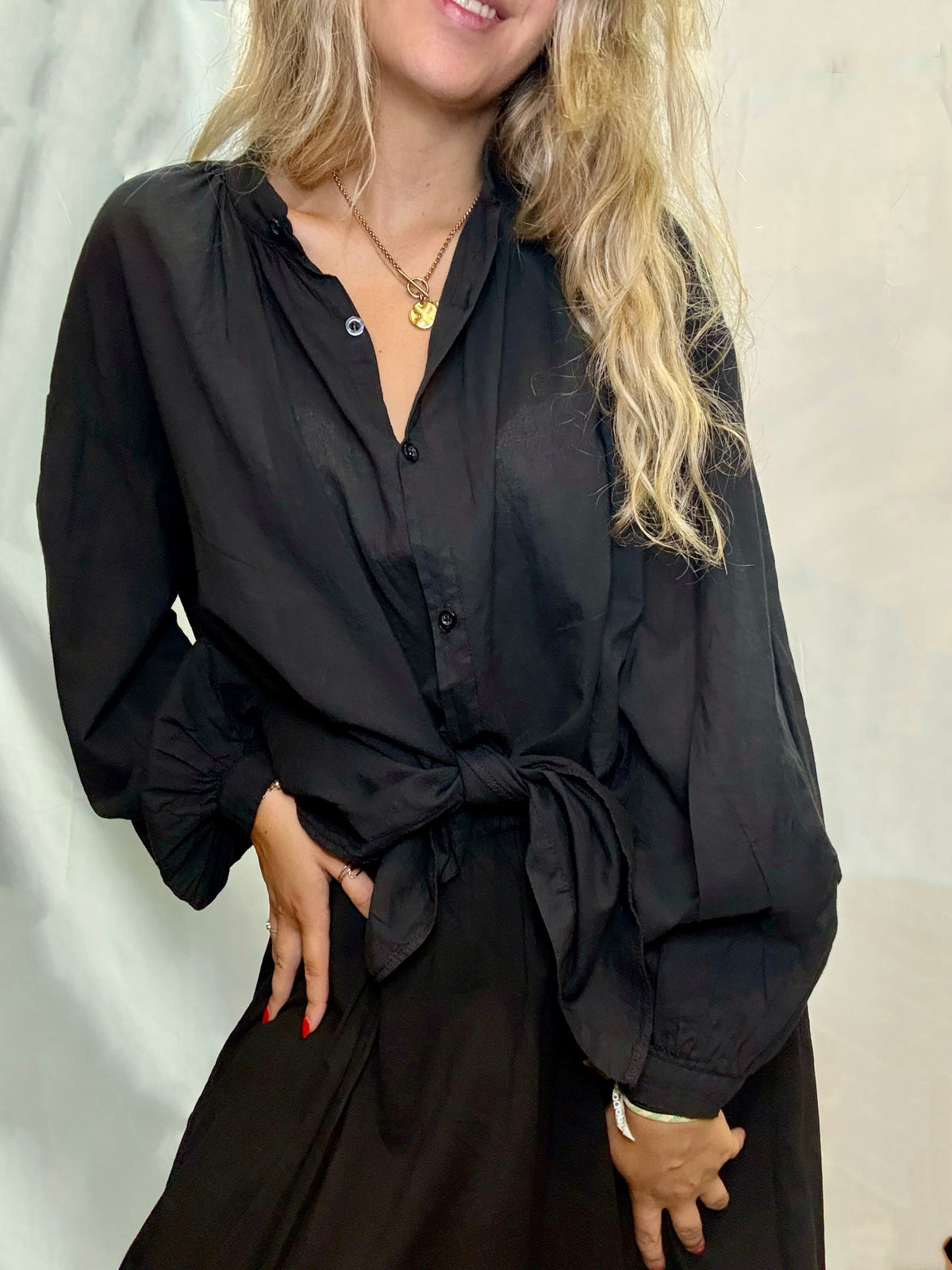 Chemise Femme Noire – Coupe Decontractee