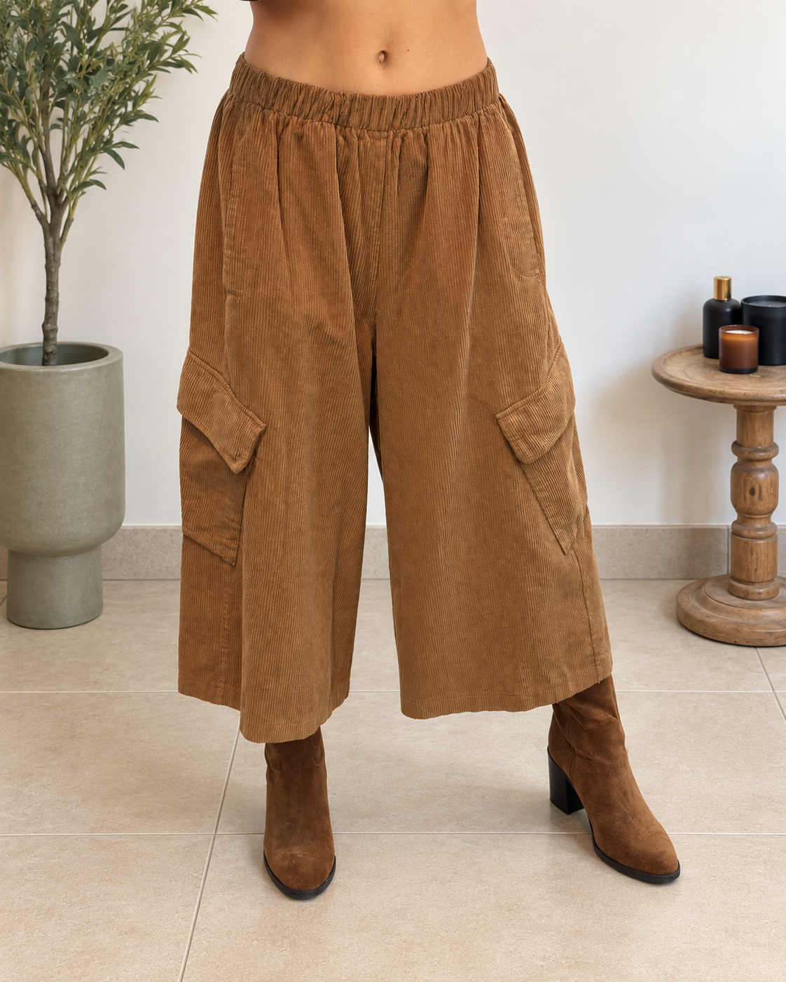 Ensemble camel en velours côtelé avec jupe-culotte Yuna et veste assortie