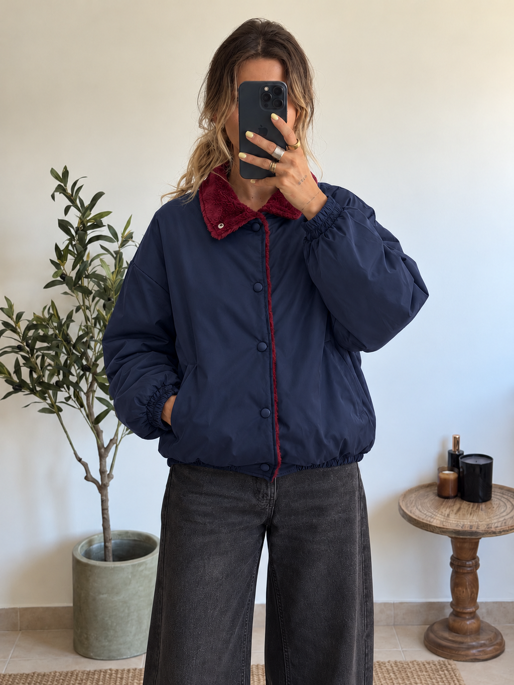 Blouson Alméa marine et bordeaux, modèle à boutons-pression