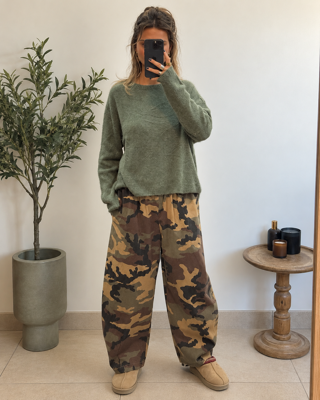 Pull Noéa kaki sauge pour femme en maille duveteuse, coupe ample et col rond