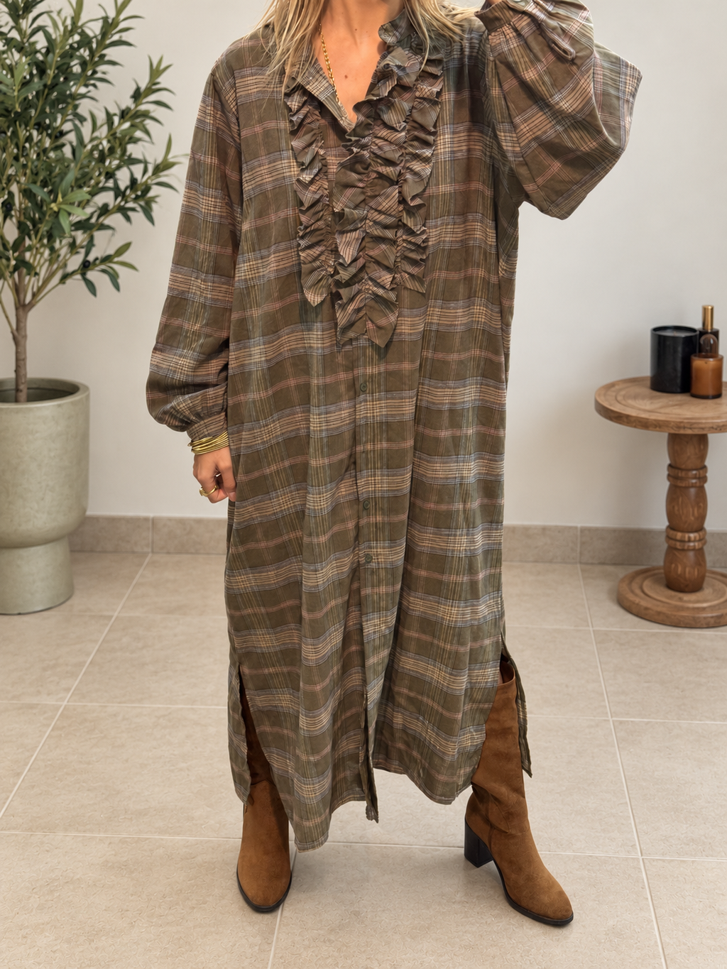 Robe Carole longue à carreaux kaki et beige avec boutons