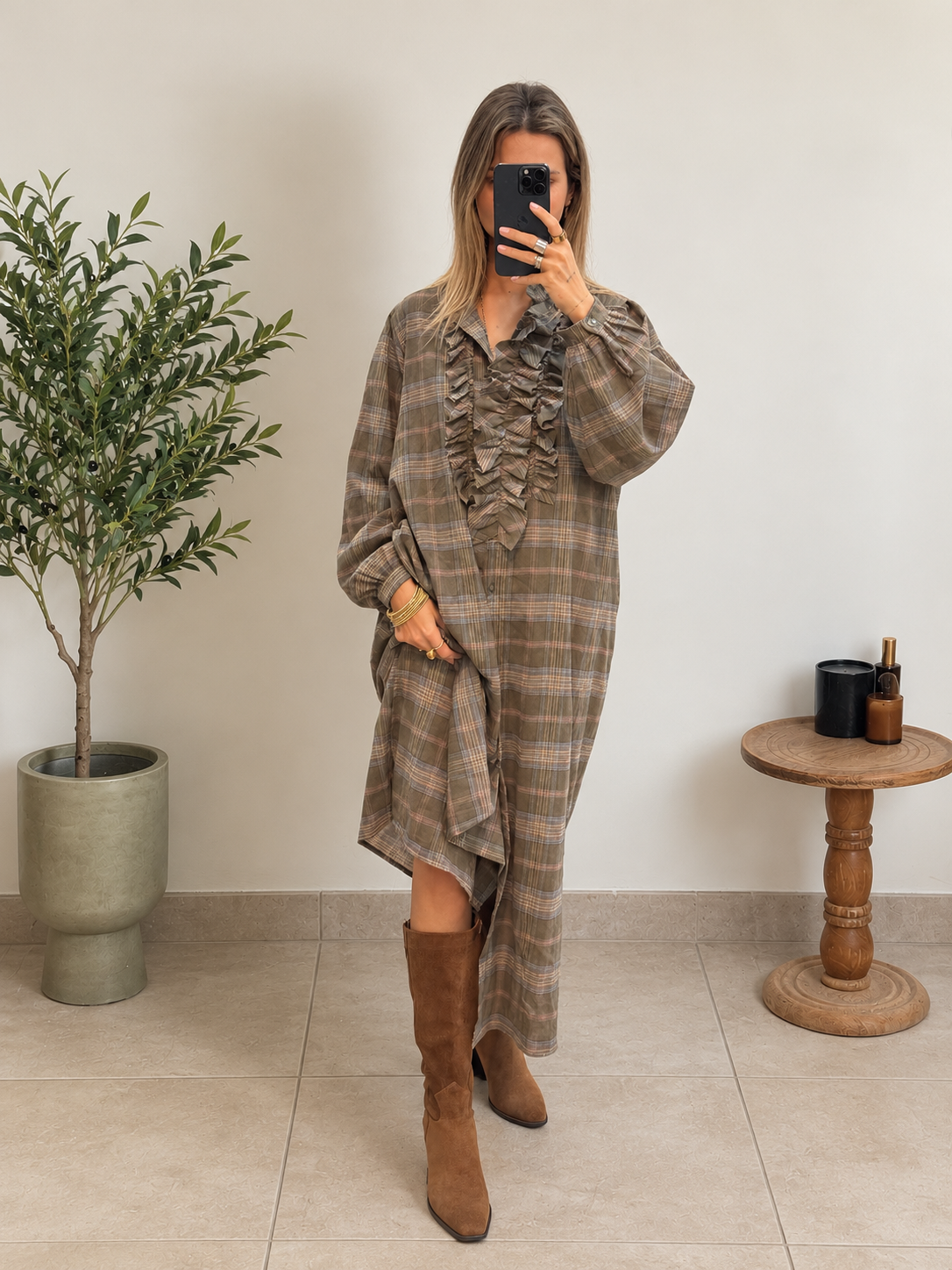 Robe chemise Carole kaki à carreaux et volants