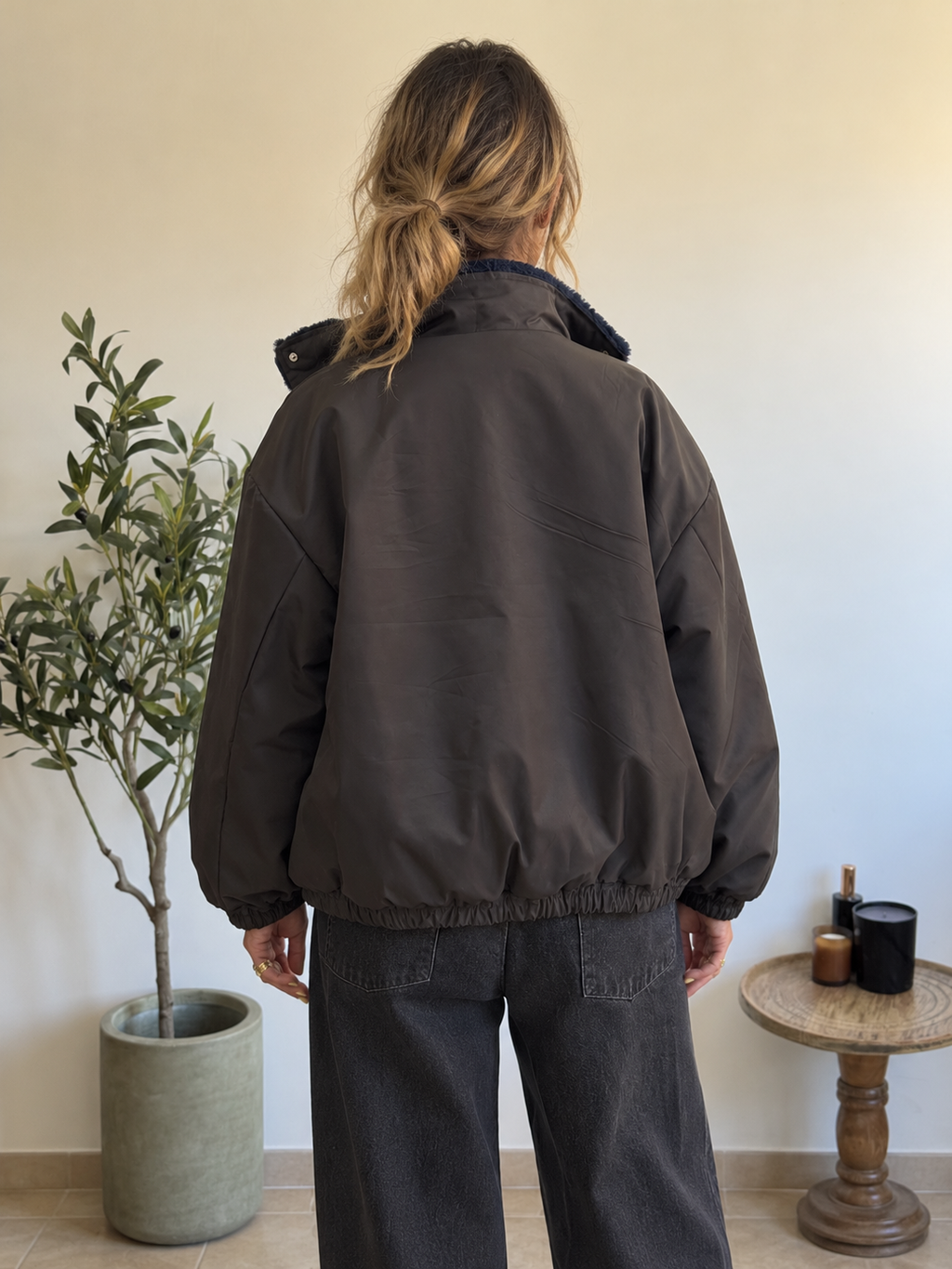 Blouson Alméa marron foncé, vue de dos