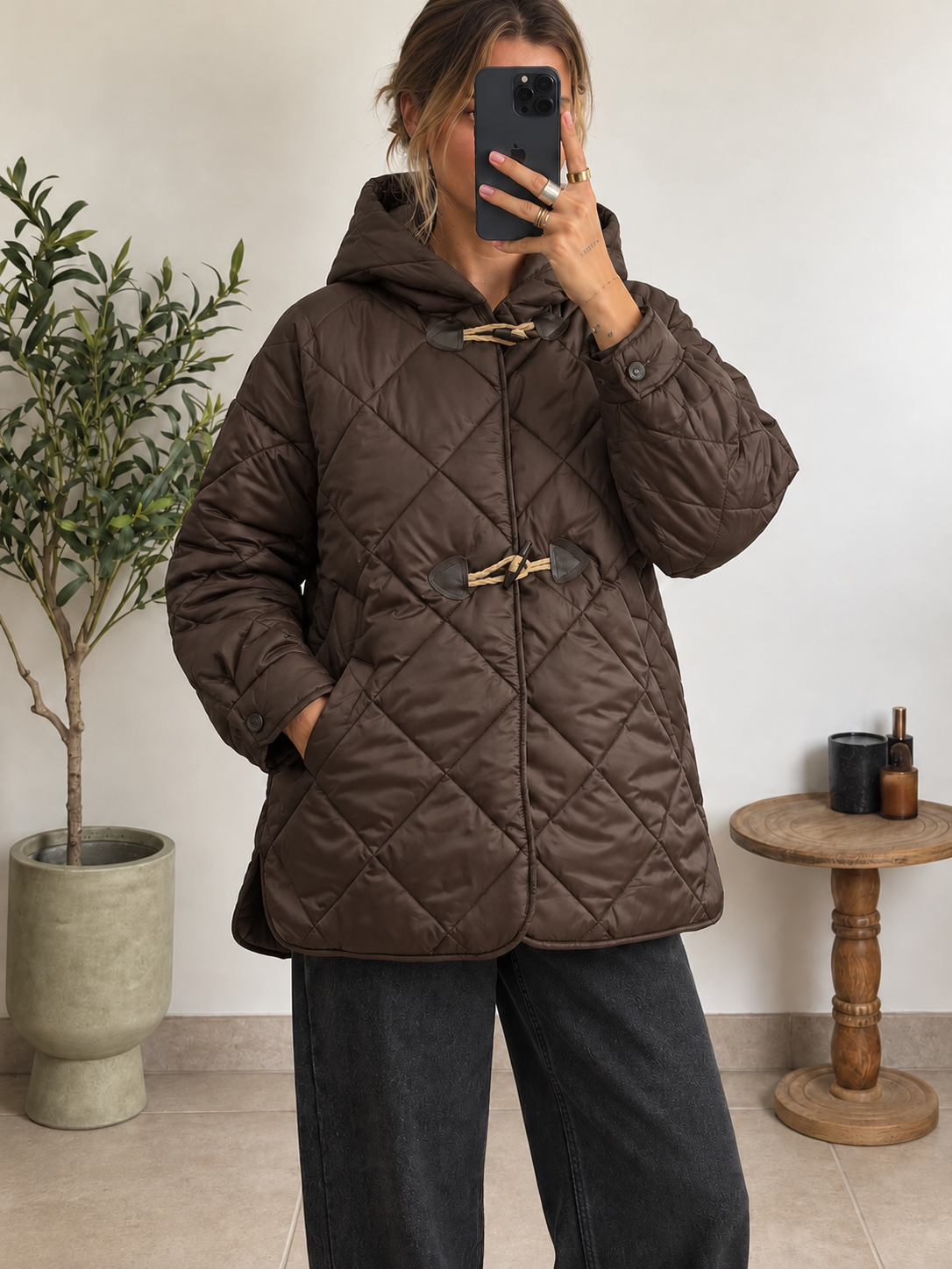 Doudoune Naélia marron chocolat matelassée, coupe ample et attaches style duffle-coat