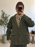 Blazer Elora kaki en velours côtelé femme, coupe ample, col tailleur et deux boutons, vue de face