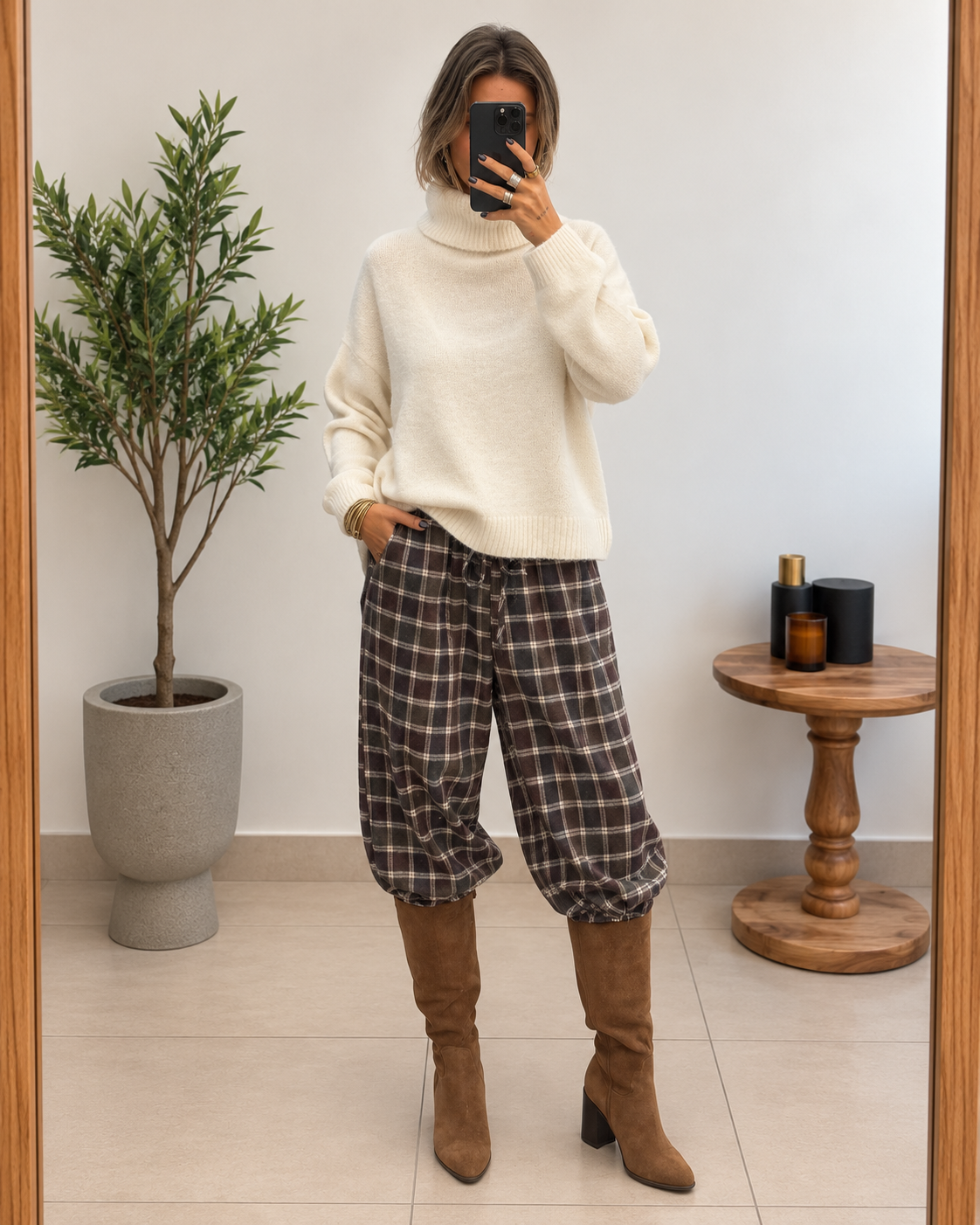 Pull Aélis écru, silhouette complète