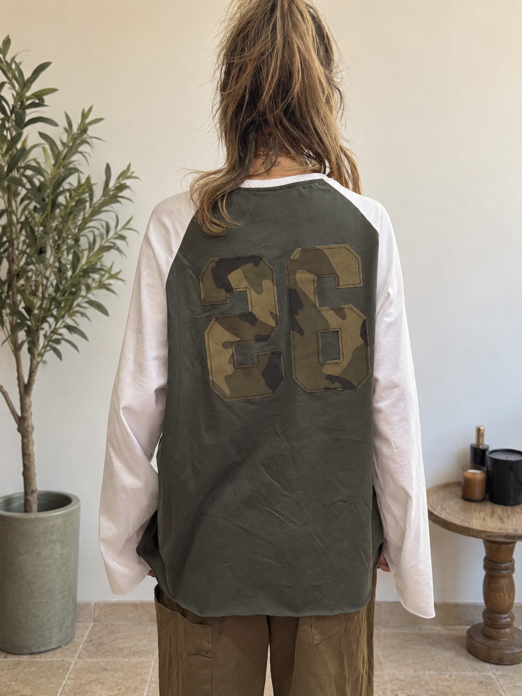 T-shirt Marlow 26 kaki, grand numéro 26 camouflage au dos