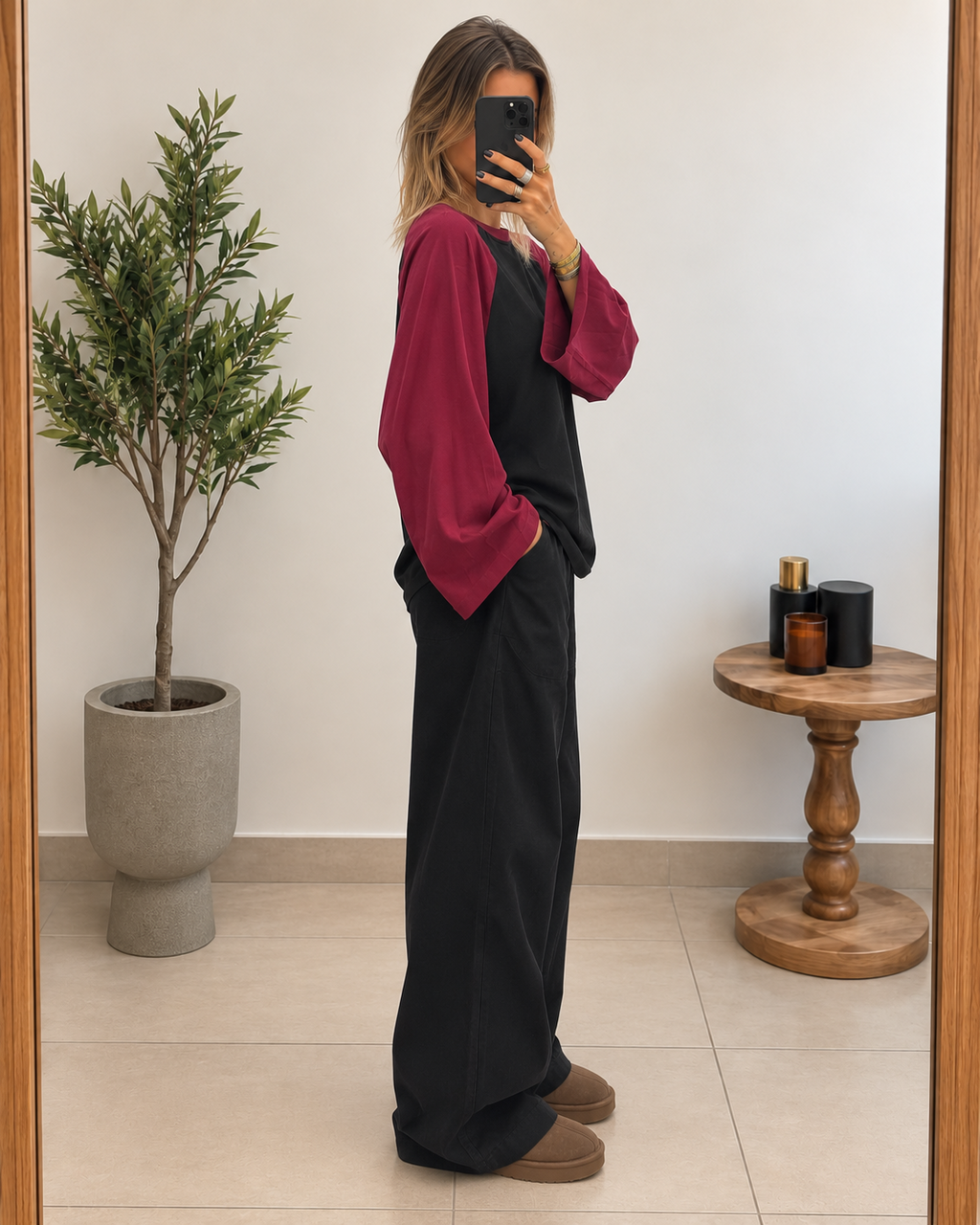 T-shirt Marlow 26 noir et bordeaux, vue de profil
