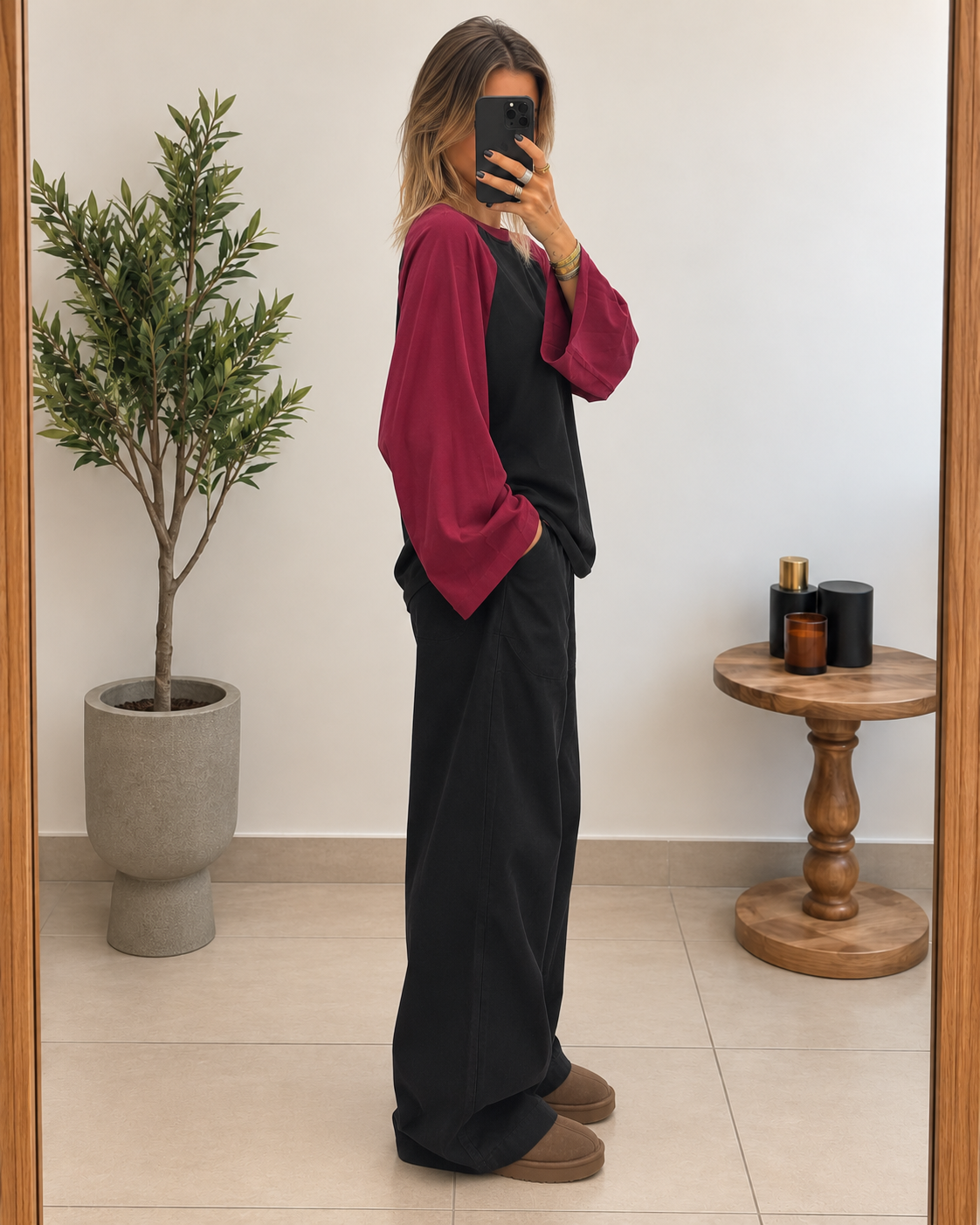 T-shirt Marlow 26 noir et bordeaux, vue de profil